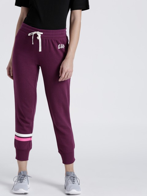 

GAP Women's Arch Logo Varsity Stripe Joggers, Burgundy