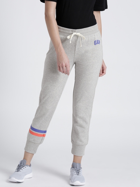 

GAP Women's Arch Logo Varsity Stripe Joggers, Grey melange
