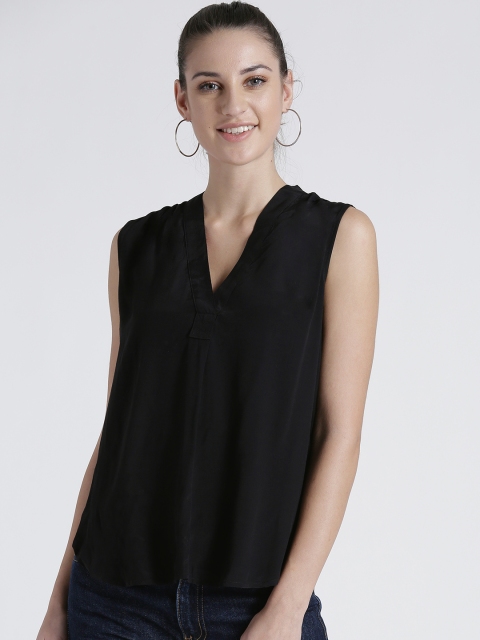 

GAP Women Sleeveless V-neck top, Black