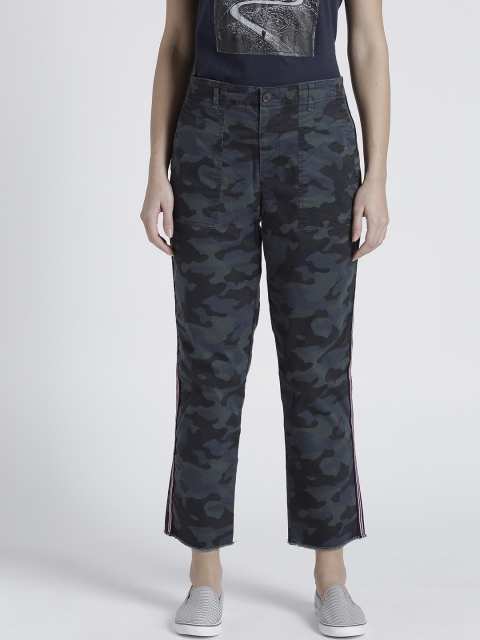 

GAP Women Girlfriend Twill Stripe Chinos with Raw Hem, Navy blue