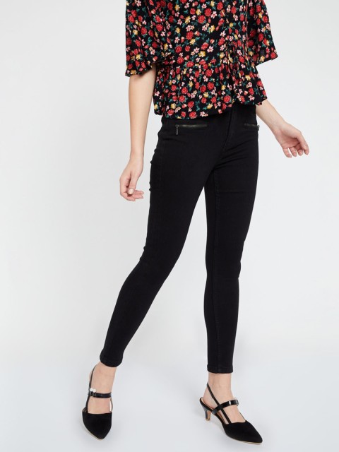 

Ginger by Lifestyle Women Black Straight Fit Mid-Rise Clean Look Jeans