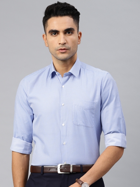 

Peter England Men White & Blue Nuvo Fit Checked Formal Shirt