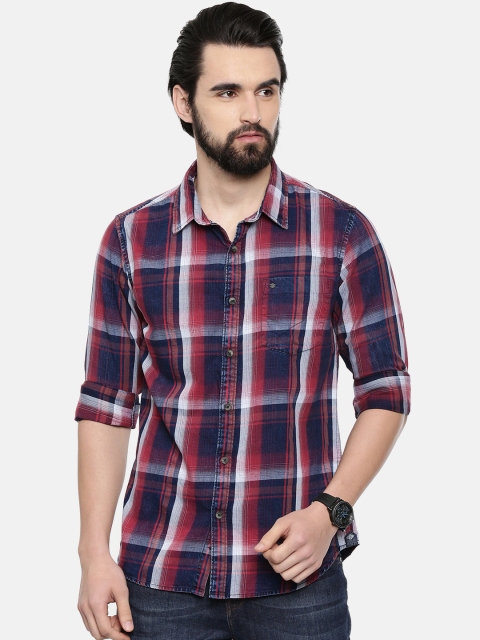 

Lee Cooper Men Red & Navy Blue Regular Fit Checked Casual Shirt