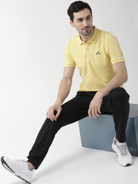 

Alcis Men Yellow Solid Polo Collar T-shirt