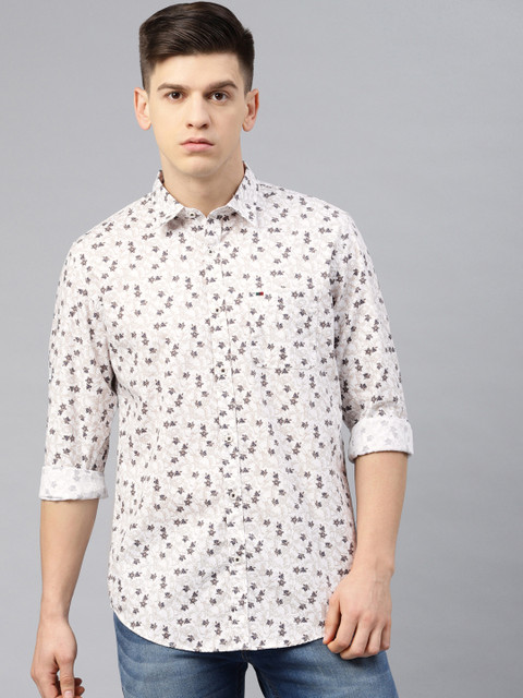 

Peter England Casuals Men White Slim Fit Printed Casual Shirt