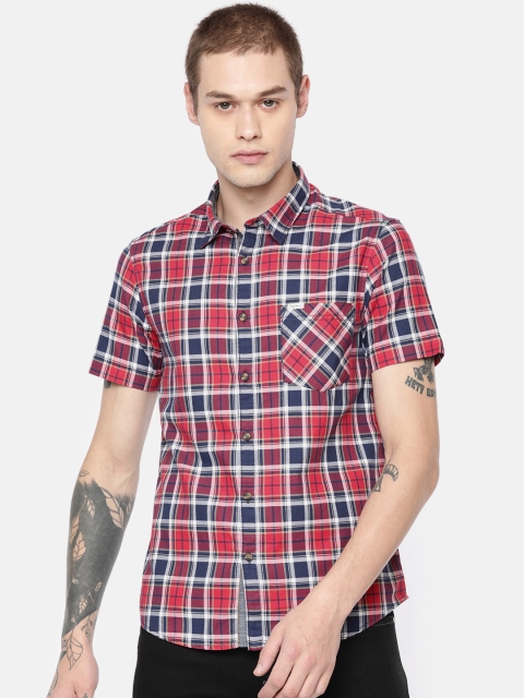 

Pepe Jeans Men Red & Navy Blue Regular Fit Checked Casual Shirt