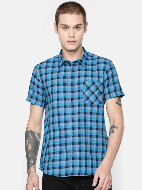 

Pepe Jeans Men Blue & Black Regular Fit Checked Casual Shirt