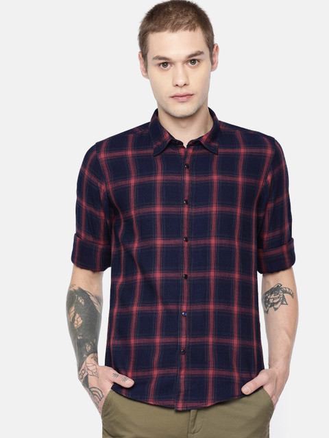 

Pepe Jeans Men Navy Blue & Coral Red Regular Fit Checked Casual Shirt