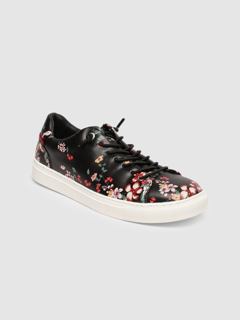 

Levis Women Black Printed Sneakers