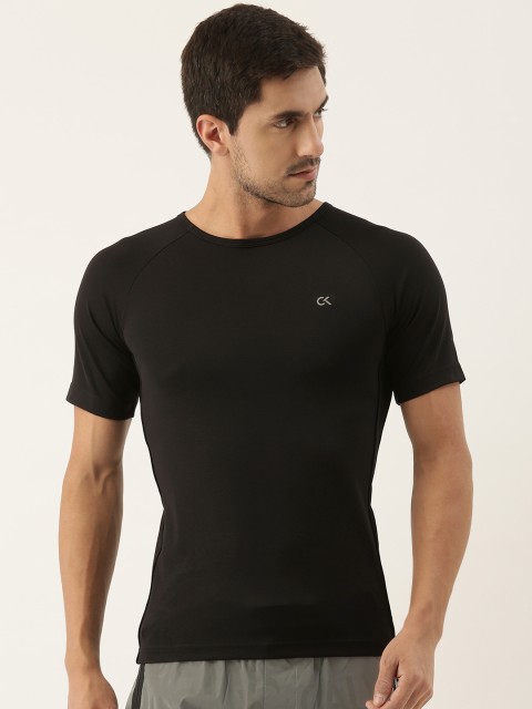 

Calvin Klein Jeans Men Black Solid Round Neck T-shirt