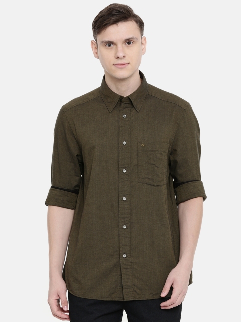 

Calvin Klein Jeans Men Olive Green Regular Fit Solid Casual Shirt