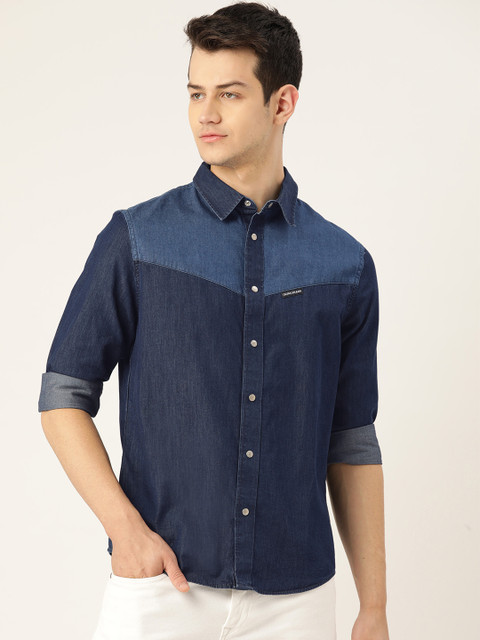 

Calvin Klein Jeans Men Blue Pure Cotton Colourblocked Chambray Casual Shirt