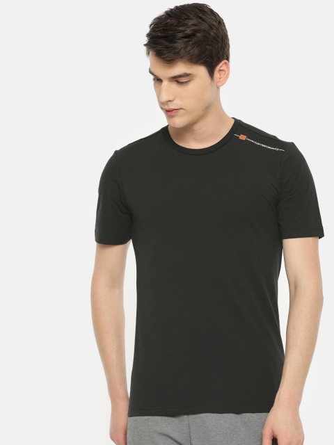 

Calvin Klein Jeans Men Black Solid Round Neck T-shirt