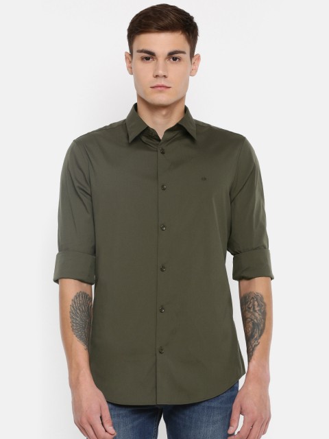 

Calvin Klein Jeans Men Olive Green Slim Fit Solid Casual Shirt