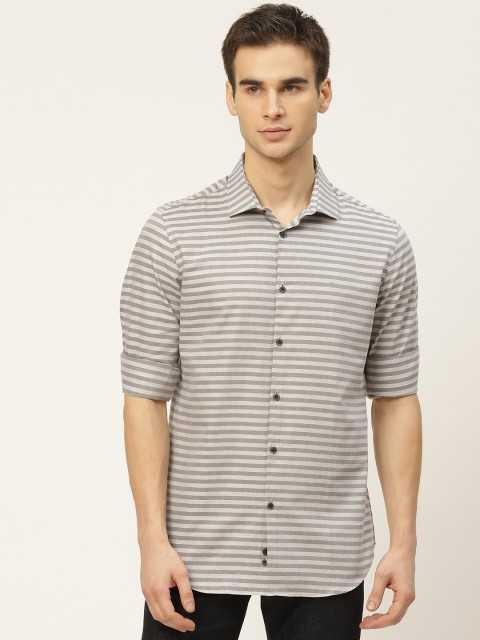 

Calvin Klein Jeans Men Off-White & Grey Regular Fit Striped Pure Cotton Casual Shirt