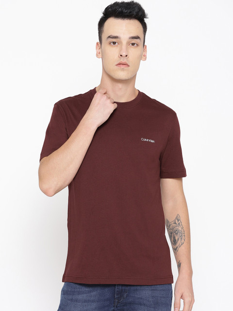 

Calvin Klein Jeans Men Burgundy Solid Round Neck T-shirt