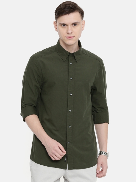 

Calvin Klein Jeans Men Olive Green Regular Fit Solid Casual Shirt