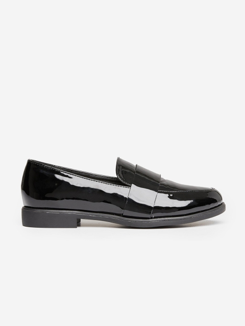 

DOROTHY PERKINS Women Black Solid Loafers