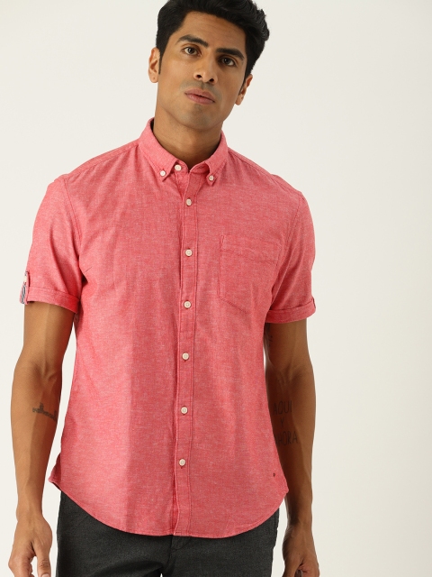 

ESPRIT Men Red Regular Fit Solid Casual Shirt