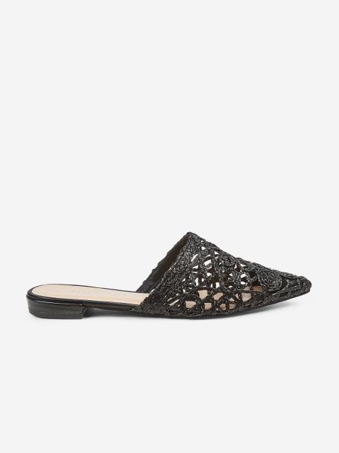 

DOROTHY PERKINS Women Black Woven Design Mules