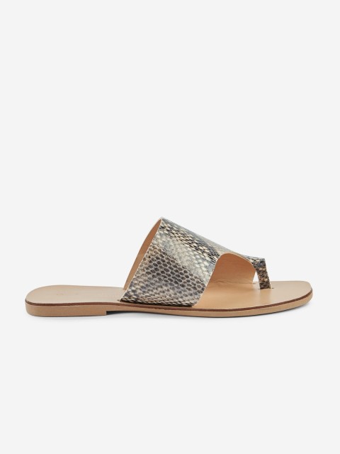 

DOROTHY PERKINS Women Black & Beige Snakeskin Texture One Toe Flats