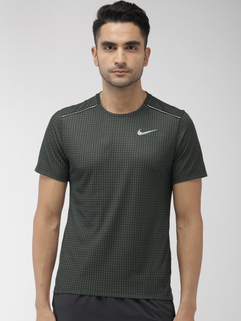 

Nike Men Grey & Black Checked Standard Fit Miler Tech DRI-FIT T-Shirt