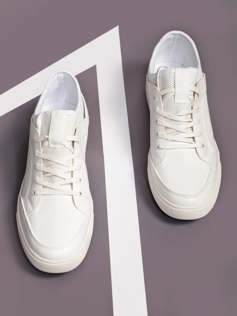 

LOCOMOTIVE Men White Sneakers