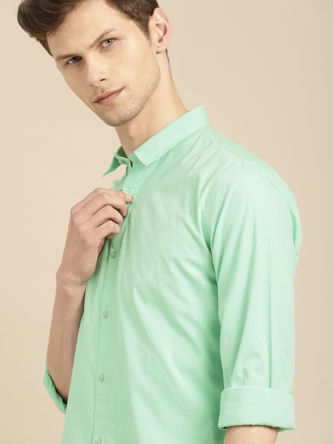 

ether Men Green Solid Slim Fit Antimicrobial Finish Casual Shirt