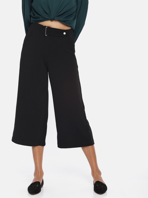 

Vero Moda Women Black Regular Fit Solid Cropped Parallel Trousers
