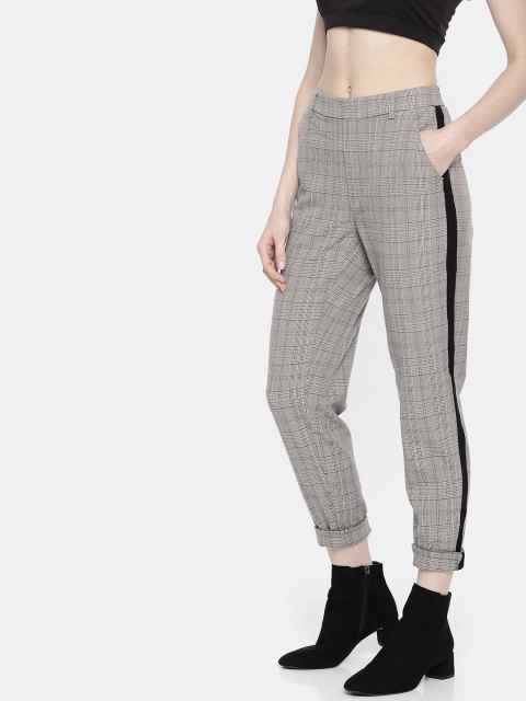 

Vero Moda Women Grey & Black Self Checked Regular Fit Casual Trousers