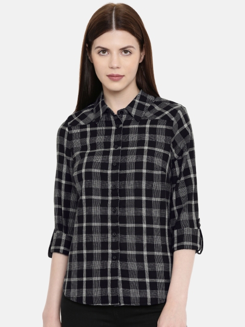 

Vero Moda Women Black & White Regular Fit Checked Casual Shirt
