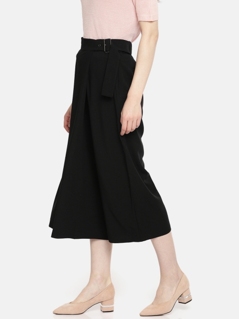 

Vero Moda Women Black Regular Fit Solid Culottes