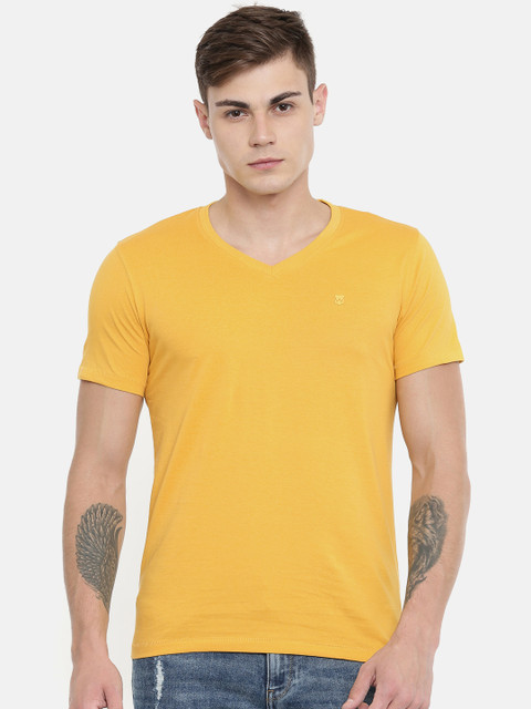 

Wrangler Men Mustard Yellow Solid Slim Fit V-Neck T-shirt