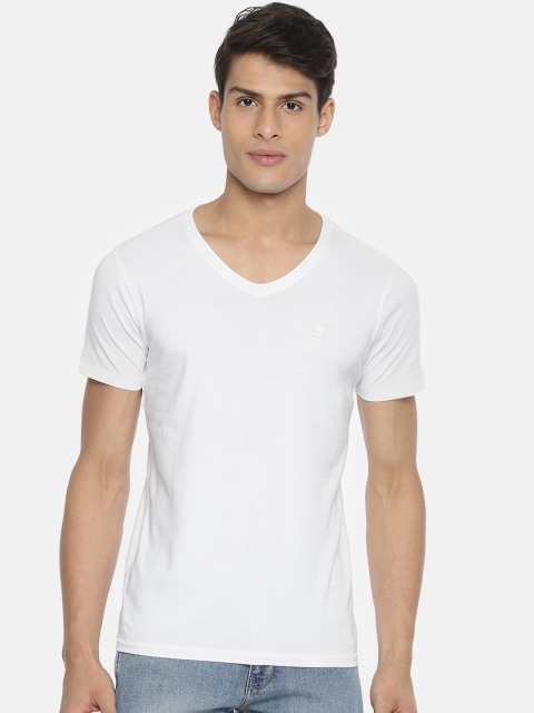 

Wrangler Men White Solid Scoop Neck T-shirt