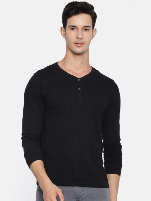 

Wrangler Men Black Solid Henley Neck Pure Cotton T-shirt
