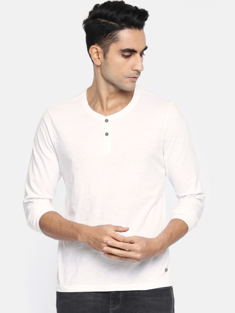

Wrangler Men White Solid Henley Neck T-shirt