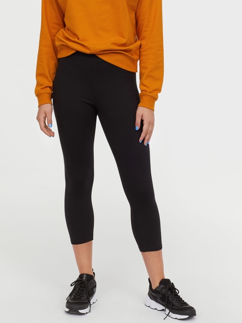 

H&M Women Black Solid Capri Leggings