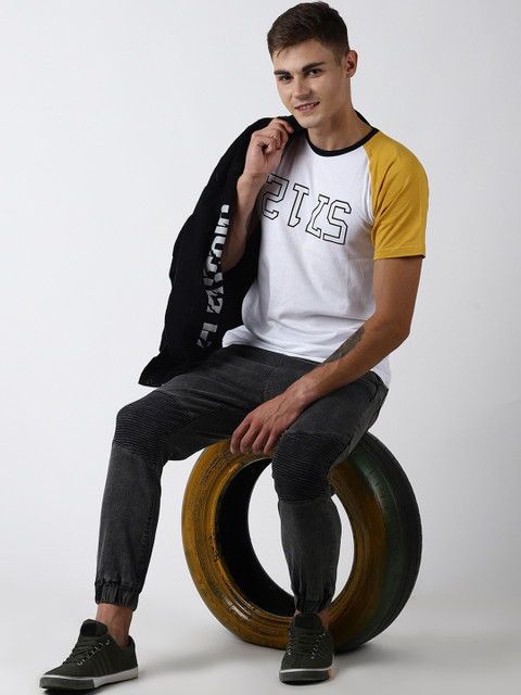 

Blue Saint Men White Printed Round Neck T-shirt