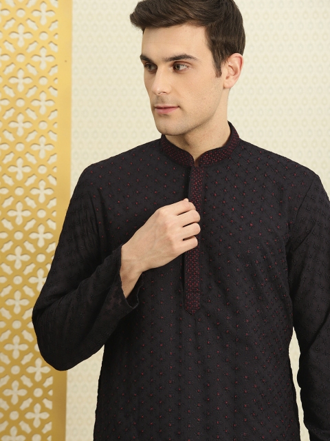 

House of Pataudi Men Black Woven Design Straight Kurta