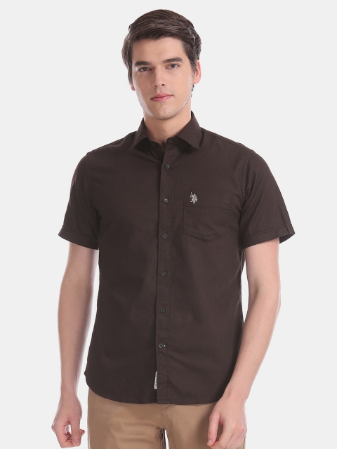 

U.S. Polo Assn. Men Brown Regular Fit Solid Casual Shirt
