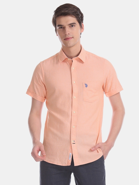 

U.S. Polo Assn. Men Peach-Coloured Solid Casual Shirt