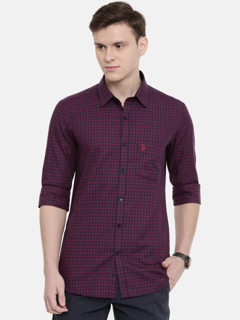 

U.S. Polo Assn. Tailored Men Maroon & Navy Blue Tailored Fit Checked Casual Shirt
