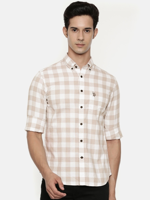 

U.S. Polo Assn. Men Beige & White Tailored Fit Checked Casual Shirt