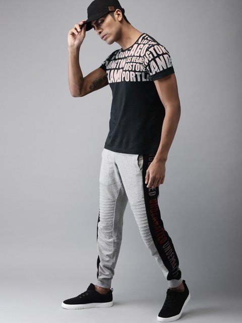 

Moda Rapido Men Black & Pink Printed Round Neck T-shirt