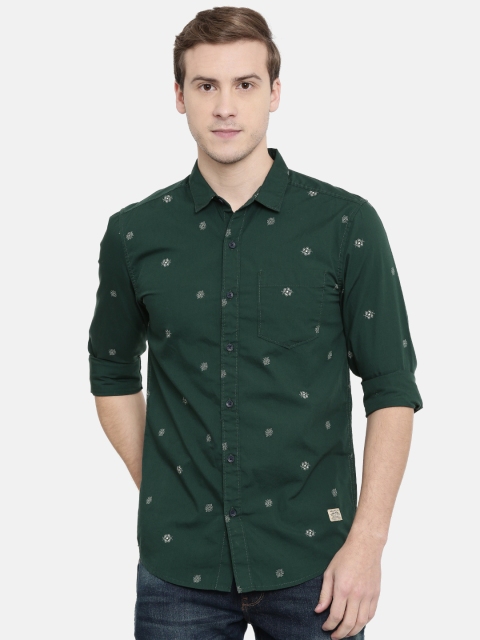 

Wrangler Men Green Slim Fit Printed Casual Shirt