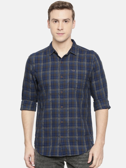 

Wrangler Men Navy Blue & Grey Slim Fit Checked Casual Shirt