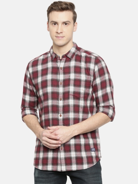 

Wrangler Men Maroon & White Checked Casual Shirt