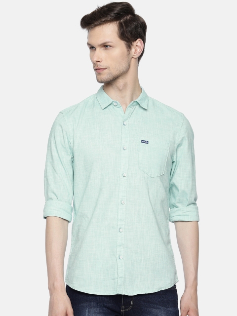 

Wrangler Men Turquoise Blue Regular Fit Solid Casual Shirt