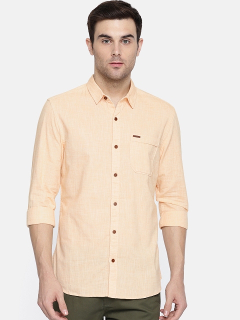 

Wrangler Men Mustard Yellow & White Regular Fit Solid Casual Shirt