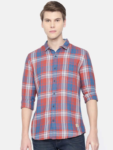 

Wrangler Men Rust Red & Blue Checked Casual Shirt